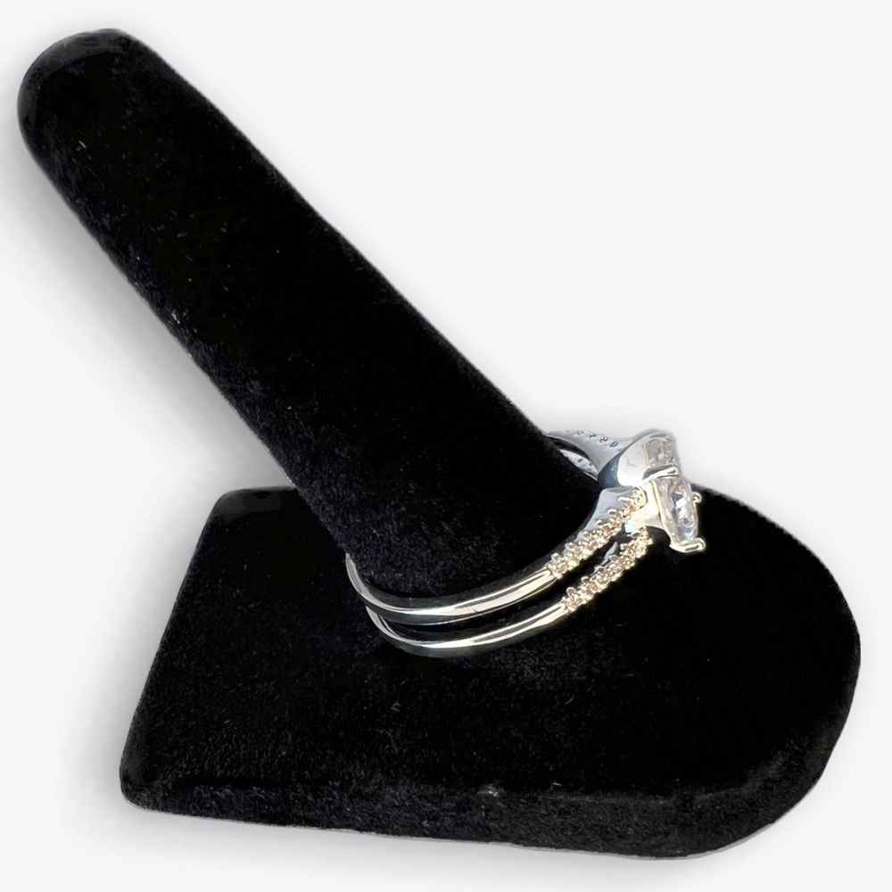 NWOT Silver Tone Ring with Teardrop Cubic Zirconia and Cubic Zirconia Accents - Picture 5 of 8